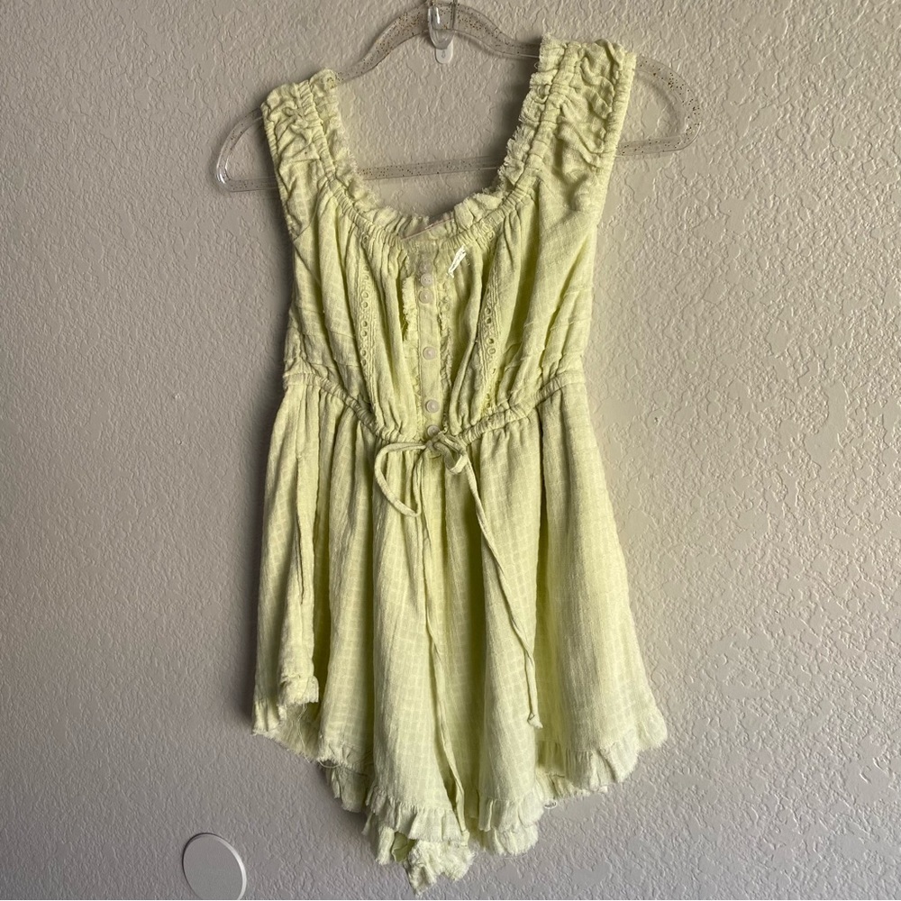 Urban Outfitters Light Green Romper NWOT - Picture 4 of 5
